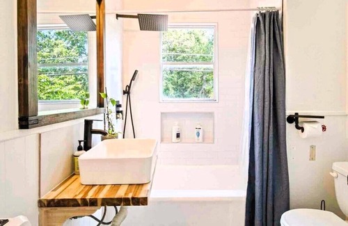 Central Oklahoma City Apartment | Hidden comfort studio