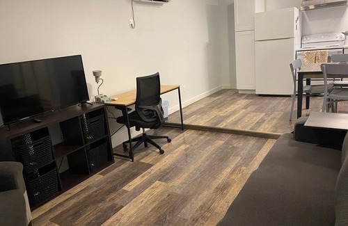 North Star Apartment | Hidden Gem 1BR 1 BA quiet neighborhood full size appliances with washer & dryer.