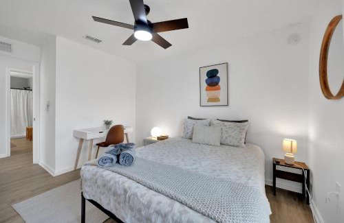 Jacksonville Beach House | {Hidden Gem} Beach Home Blocks from Ocean +6 Bikes