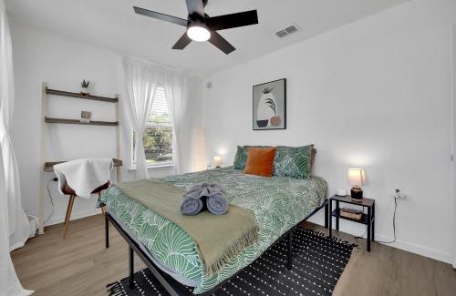 Jacksonville Beach House | {Hidden Gem} Beach Home Blocks from Ocean +6 Bikes