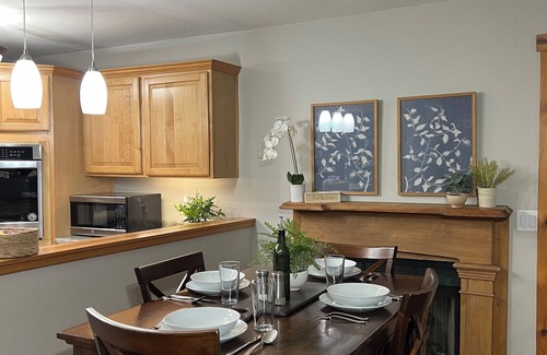 Turners House | Hidden Gem & Cozy Cabin Retreat: TWO HOMES, SAME PROPERTY