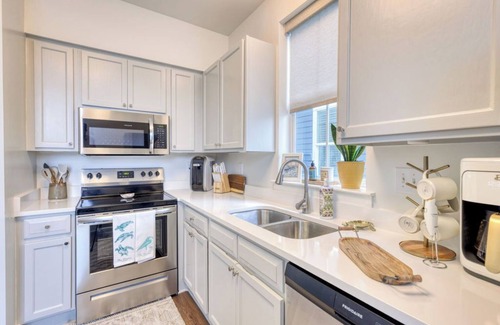 Pass Christian Cottage | Hidden Gem- Cozy Cottage on the MS Gulf Coast