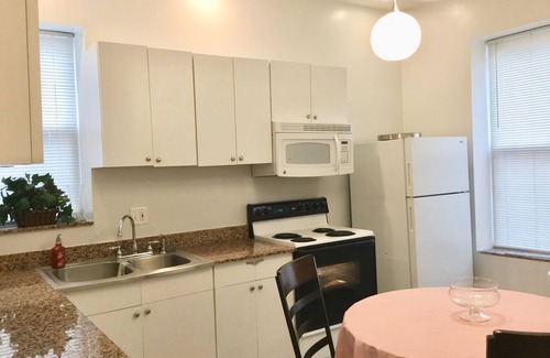 St. Louis House | Hidden Gem in Hyde Park