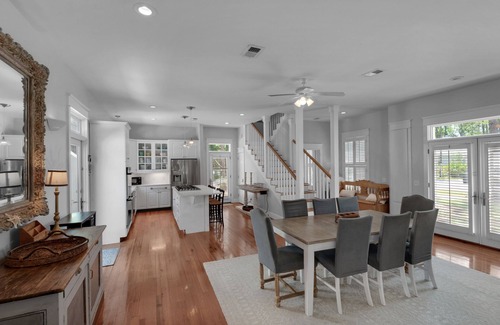 Sugarwood Beach House | Hidden Gem! Private lot, Private Pool w/Hot Tub! Near Seagrove!
