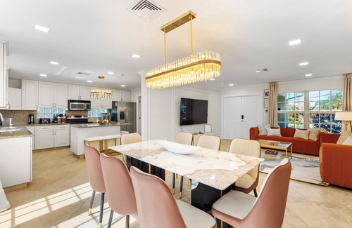 Lauderdale-by-the-Sea House | Hidden Haven: Garden Escape with Private Pool