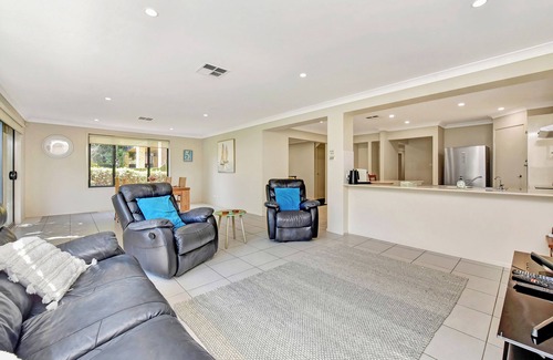 Lake Macquarie City Council House | Hidden Horizon Nords Wharf - 5 bed 3 bath - 1pm checkout Sundays