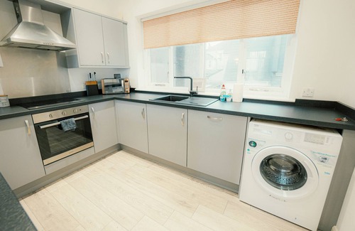 Plymouth House | 'Hidden Jewel' city centre + Free Parking.