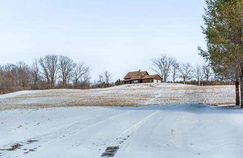 Hammondsport House | Hidden Lake Lodge