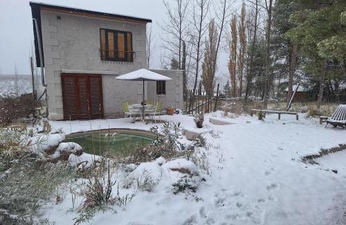 Cacheuta Ski Chalet | Hidden Twins Cabañitas de montaña Cacheuta -Tiny Houses