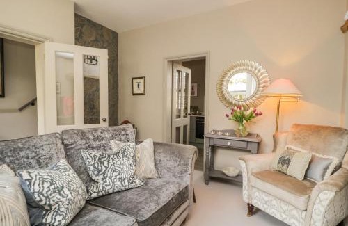 Penrith House | Hideaway Cottage