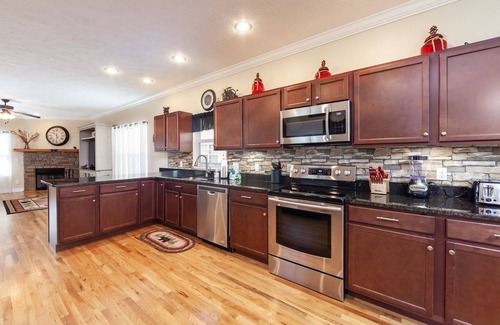 Sevierville House | Hideaway Cove