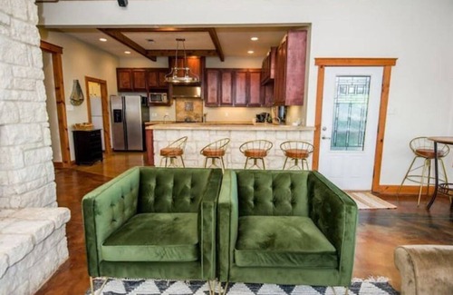 Carolyn Estates House | Hideaway Lodge On Cedar Creek Lake