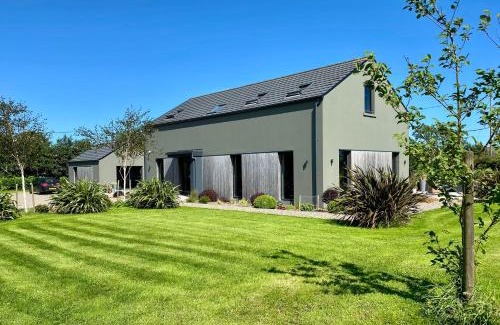 Larne Apartment | Hideaway near Gleno Waterfall