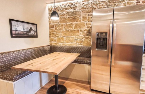 Downtown Apartment | Hideaway on High Downtown Mineral Point