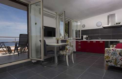 Podgora Villa | Hideaway villa,amazing island & mountain views,private heated pool,pet welcome