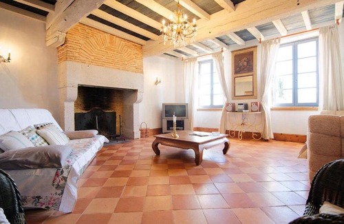 Eauze House | Higat