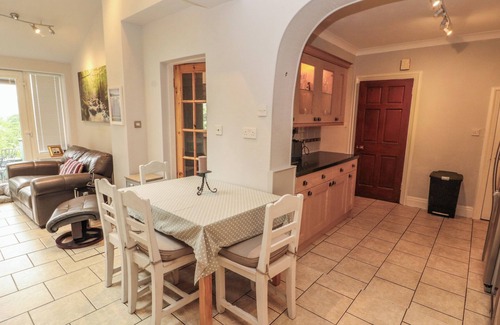 Keswick House | HIGH CROSS, pet friendly, character holiday cottage in Keswick