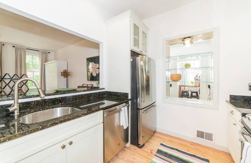 Central Northside House | High End | Luxury Home and Walkable | ★GroupStay★