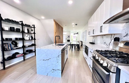 Lower Lawrenceville House | High-End Modern w/Roof Deck @ Awesome Location