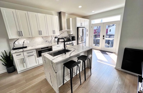 Lower Lawrenceville House | High-End Modern w/Roof Deck @ Awesome Location