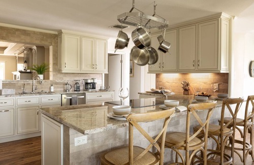 Canyon Lake Villa | High-End Resort. Your Group Only. Heated Pool+Spa, 1-Story, Fireplace, Game Room