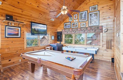 Gatlinburg - Pigeon Forge House | High Mountain Mist A Beautiful 4 Bedroom Cabin in Starr Crest Resort with hot tub and pool table