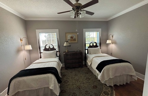 Red Rock Other | High Point a Charming 2-bedroom sleeps 6 farmhouse in Red Rock with AC, WiFi