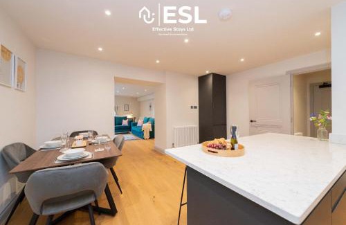 Shrewsbury Apartment | High Quality 2 Bedroom Church Apartment 5 Mins to Town Centre - Free Parking