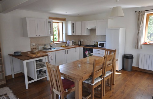 Vengeons House | High Quality Barn Conversion. Great village location. Super fast WIFI.