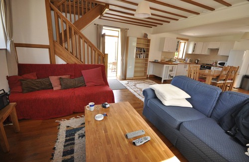 Vengeons House | High Quality Barn Conversion. Great village location. Super fast WIFI.