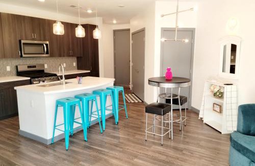 Summerlin South House | High rise Near UNLV and Strip