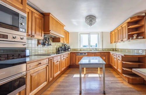 Bouelles Other | High service chateau in Normandy