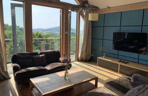 Shaftesbury Cottage | High Specification House With Views To Die For!