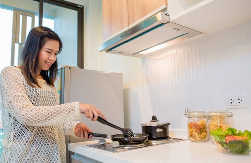 Talat Nuea Condo | High Speed WiFi Nature Light Bright and Clean Apartment