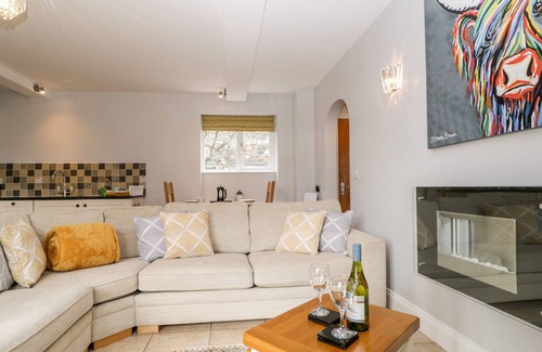 Keswick House | HIGH SPY, country holiday cottage, with a garden in Keswick