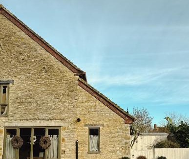 Duns Tew House | Highend Cotswold Barn near Soho Farmhouse & Daylesford
