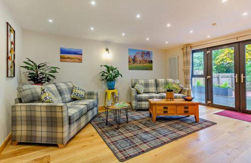 Strathpeffer House | Highfield Lodge