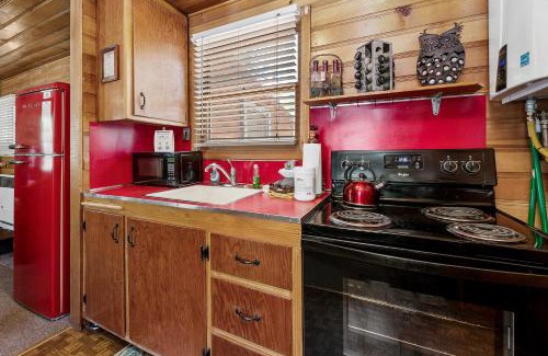 The Village House | Highland Hideaway - Walk to lake and village!