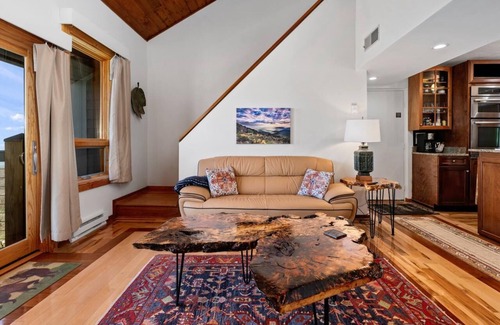 Nellysford Condo | Highlands 48 with Wintergreen Advantage
