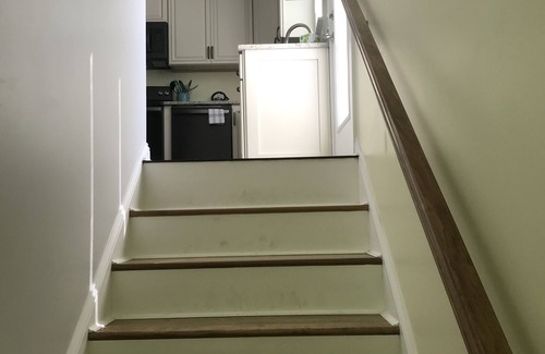 Cherokee Triangle Apartment | Highlands Apartment Close to Downtown, Local shops/restaurants/bars/park