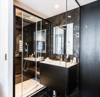 Quartier de la Place-Vendome Apartment | HIGHSTAY - Luxury Serviced Apartments - Place Vendôme