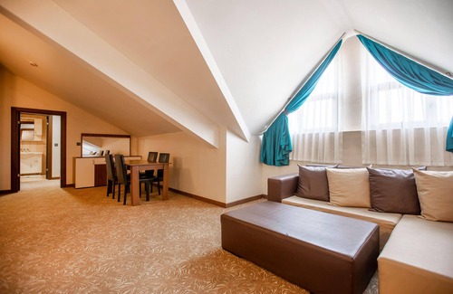 Elmalik Hotel | Highway Otel