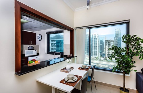 Dubai Marina Apartment | HiGuests - Time place