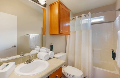 Pinetop Resort | Hike Nearby Trails, 2 Serene Units, Enjoy Fishing at Show Low Lake, Golf, Biking!