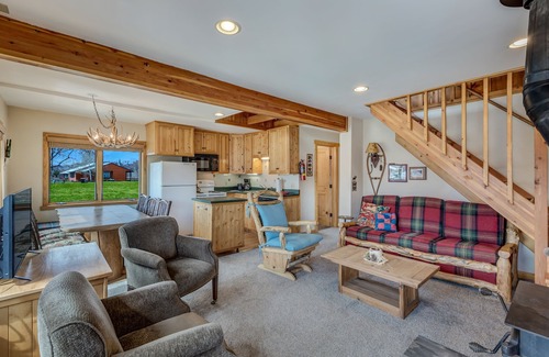 Clark Ski Chalet | Hiker - Rare gem in an outdoorsman's paradise