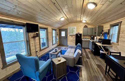 Primrose Cabin | Hiker's Midnight |RRG|WiFi| Nearby Attractions