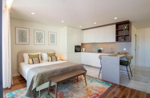 Vila Nova de Gaia Apartment | HILCROWN 39 Studios by LovelyStay