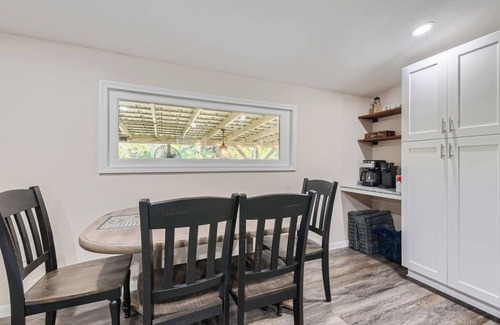 Spicewood Cottage | Hill Country Escape for Couples Sleeps 6