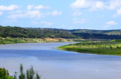 Oatmeal Apartment | HILL COUNTRY HOME 15 ACRES,BILLIARD,FIREPIT,POOL,WINERY, Next to Flat Creek Winery