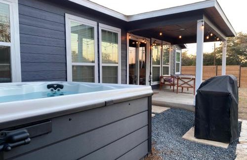 Lago Vista House | Hill Country Retreat